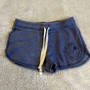 US vintage fleece shorts. Size medium. No stains or holes
